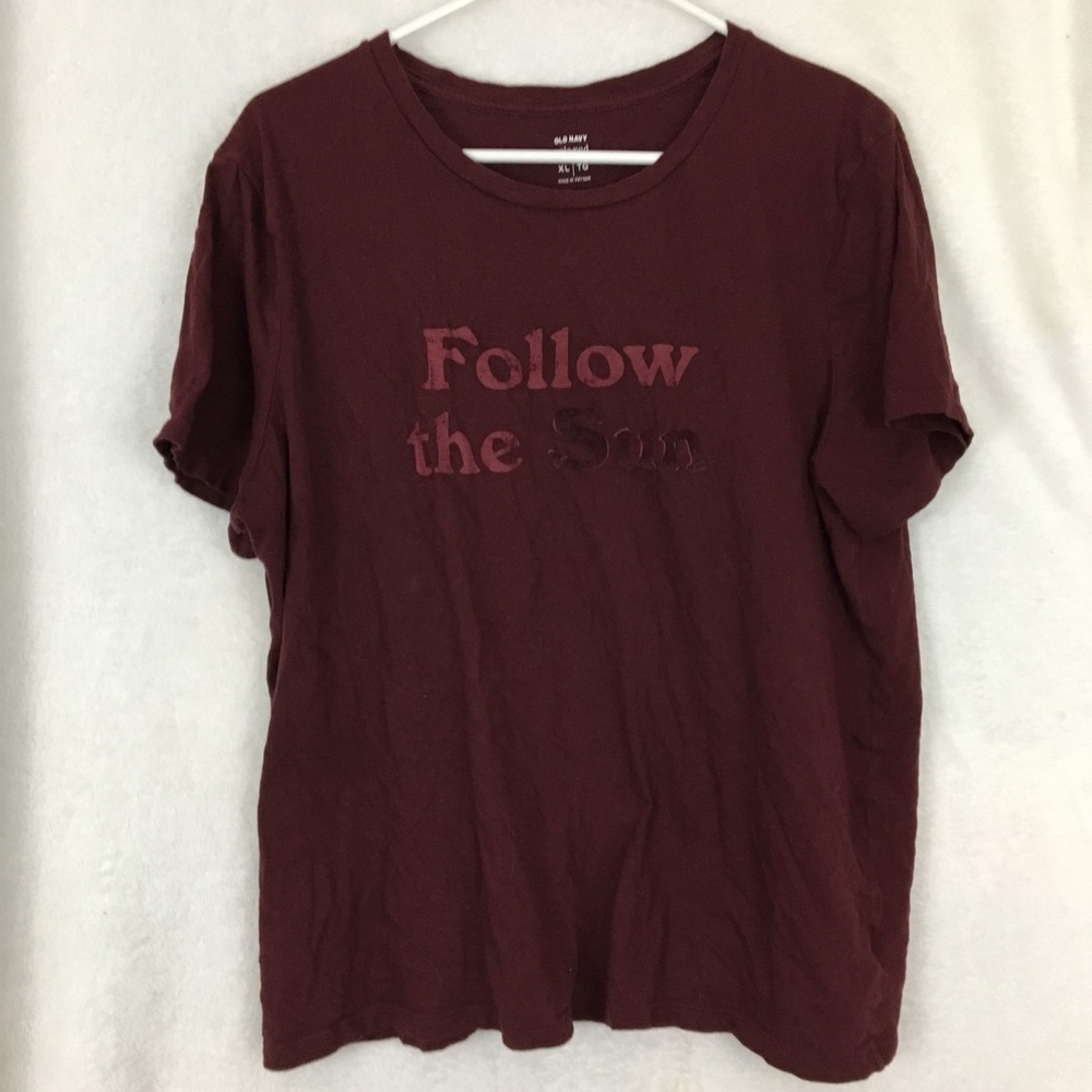 ❤️ 5/$25 Follow the Sun Red T-Shirt Tee Top